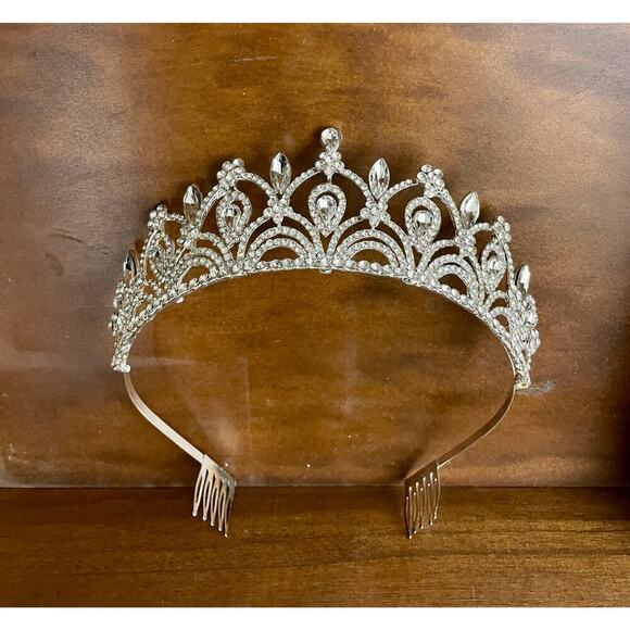 Clear Rhinestone Silver Tone‎ Metal Tiara Crown Comb NEW Bridal Hair Accessories - Picture 3 of 14